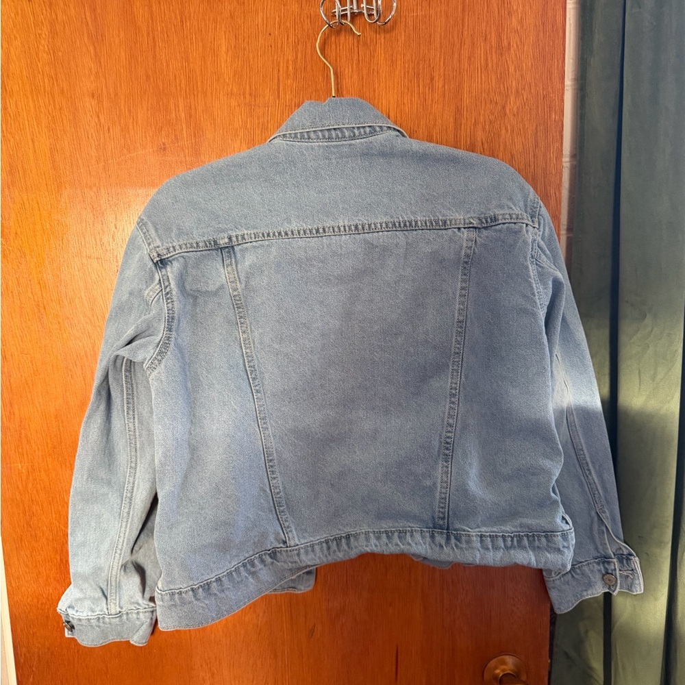 Old Navy Light Blue Denim Jacket - Classic Collared Style - Picture 2 of 3